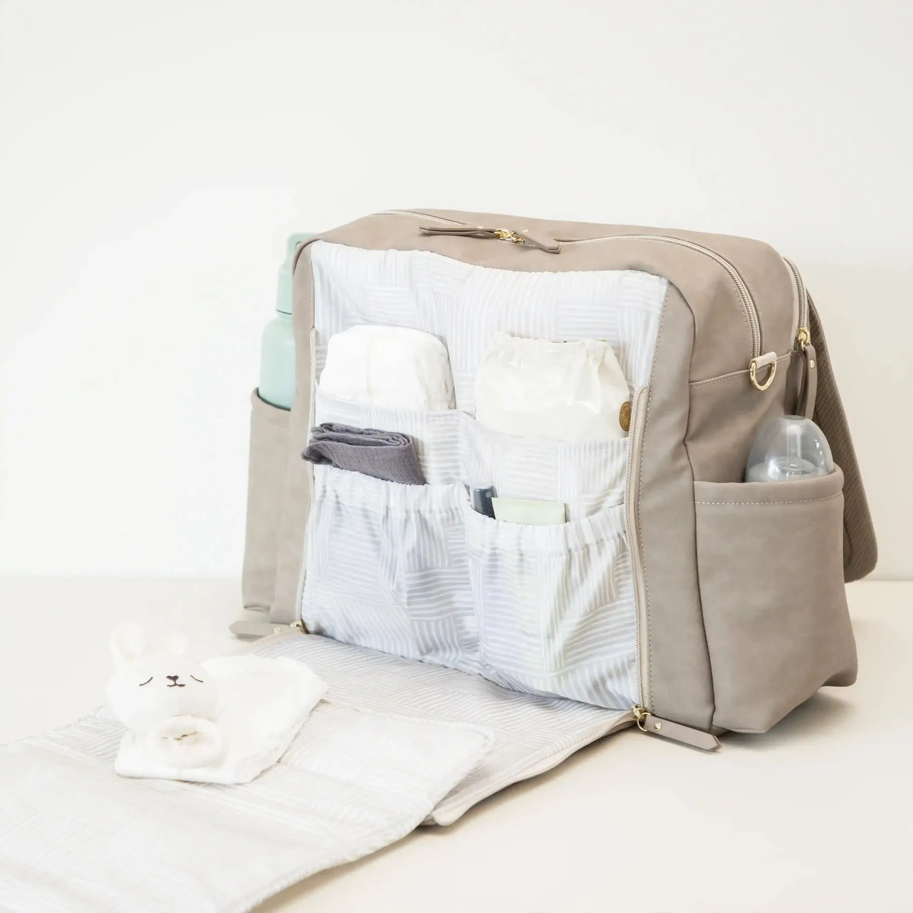 Boxy Backpack Deluxe in Sand Cable Stitch