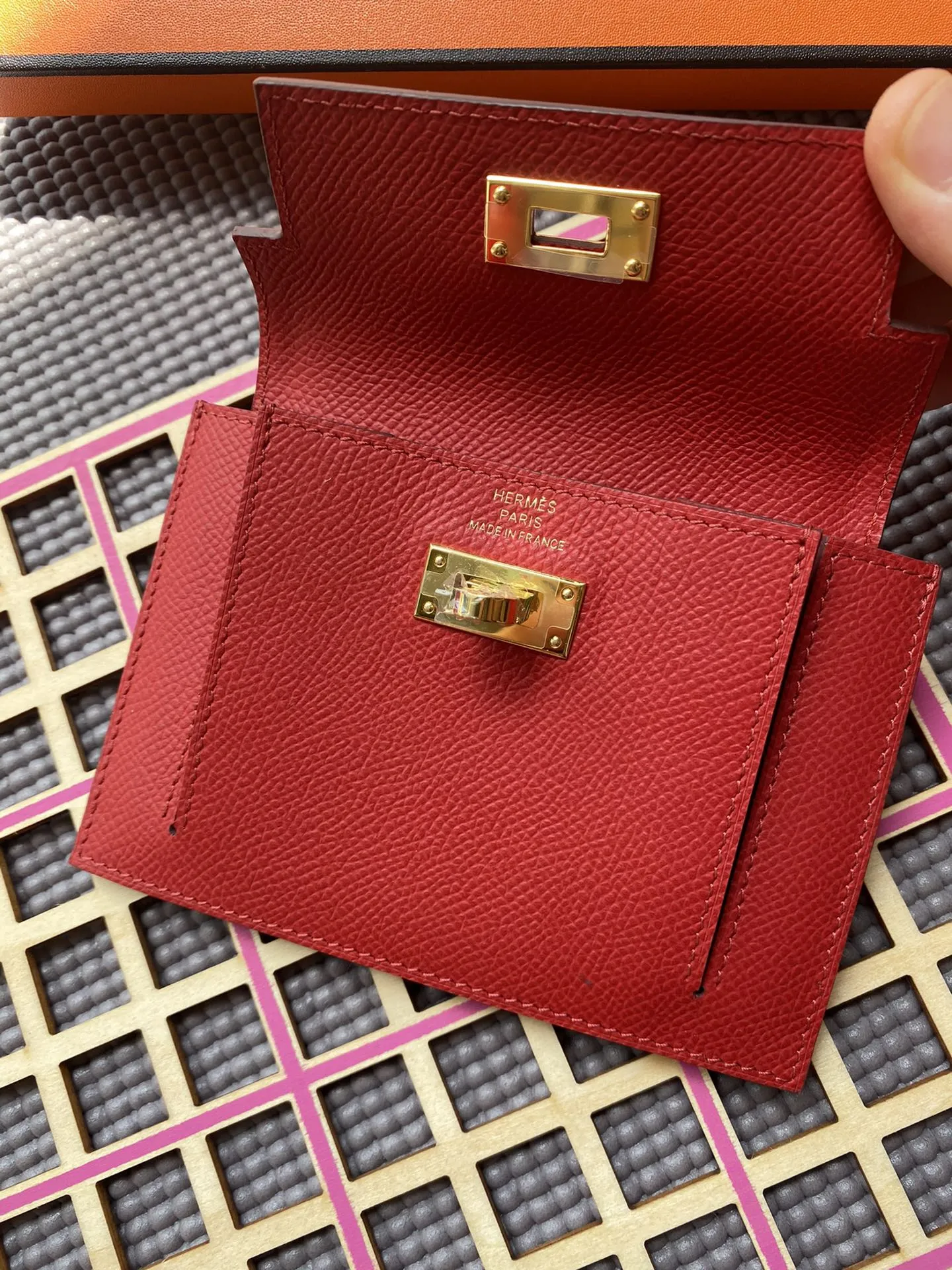 HM Kelly Pocket 13.5 Red Epsom Ghw