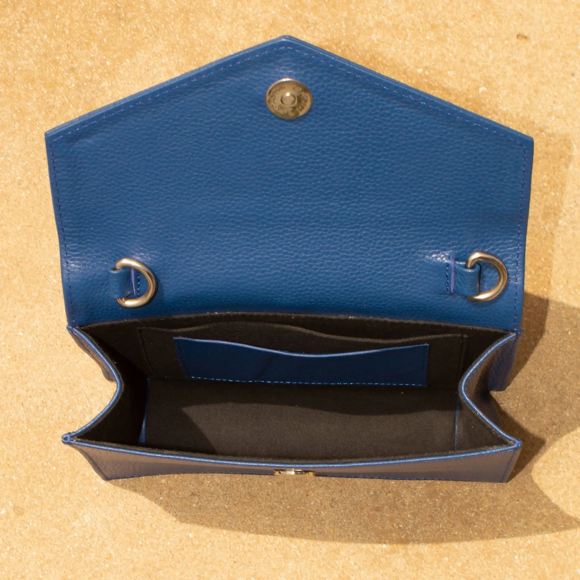 Leather Enveloppe Wallet Bag