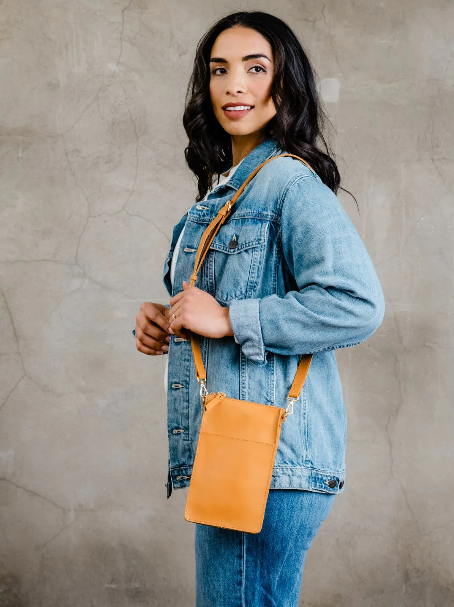 Maybelle Phone Crossbody Bag - Cognac