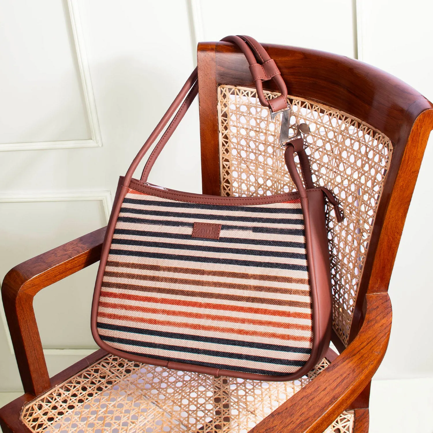 Qutub Stripes Sleek Shoulder Bag