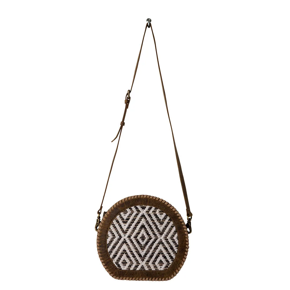 Sand Weaver Round Bag.