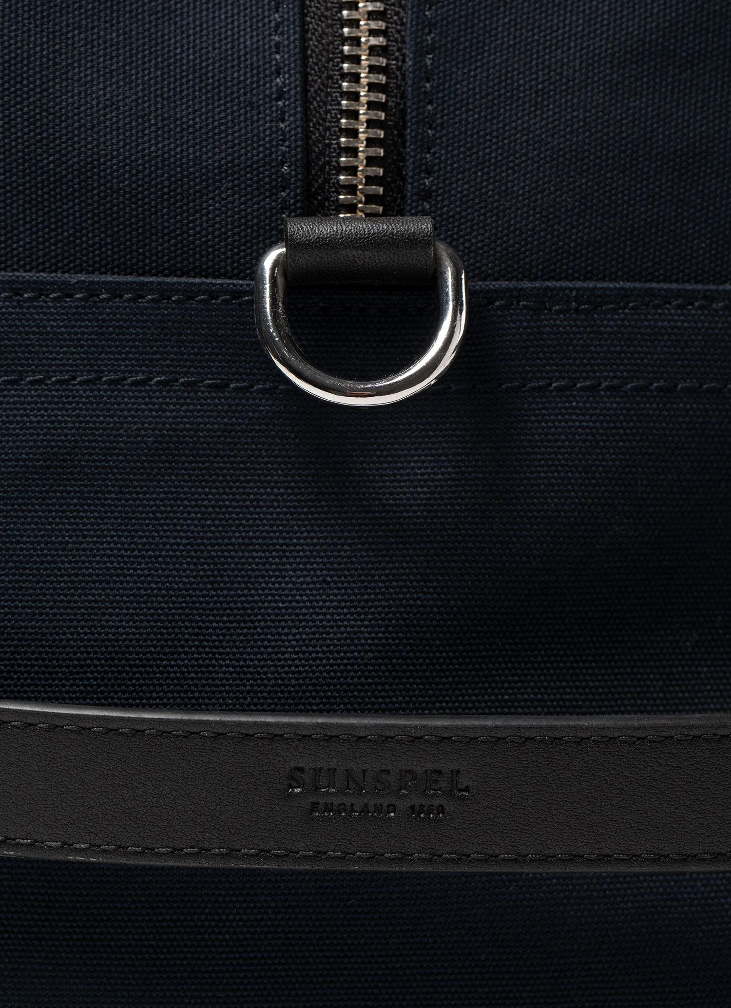 Weekend Bag in Navy